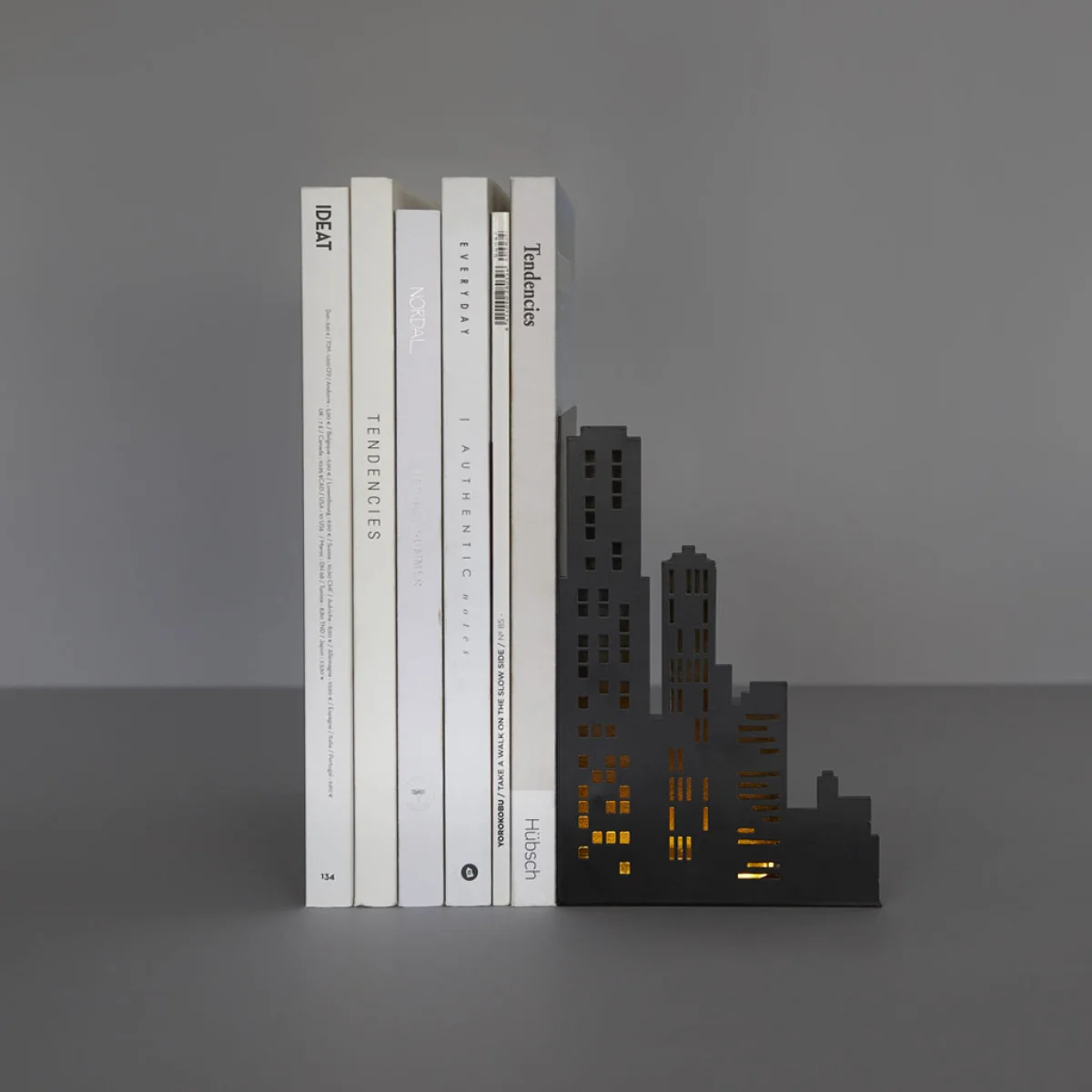 Subjecta llibres negre a/llum City Lights Balvi 27750